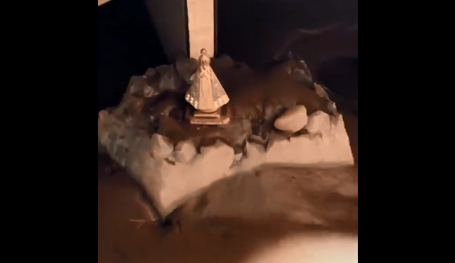 Imagem de Nossa Senhora aparece intacta em padaria destruída no RS