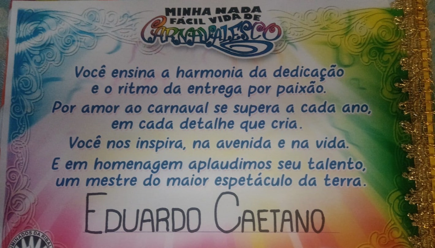 Eduardo Caetano recebe homenagem em peça que exalta carnavalescos
