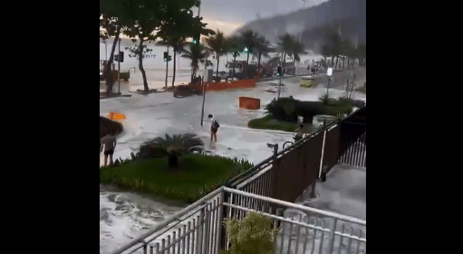 RIO: Onda invade pistas da orla de Ipanema