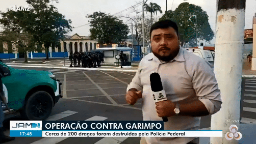 VÍDEO: Repórter da Globo fica no meio do tiroteio em entrada ao vivo