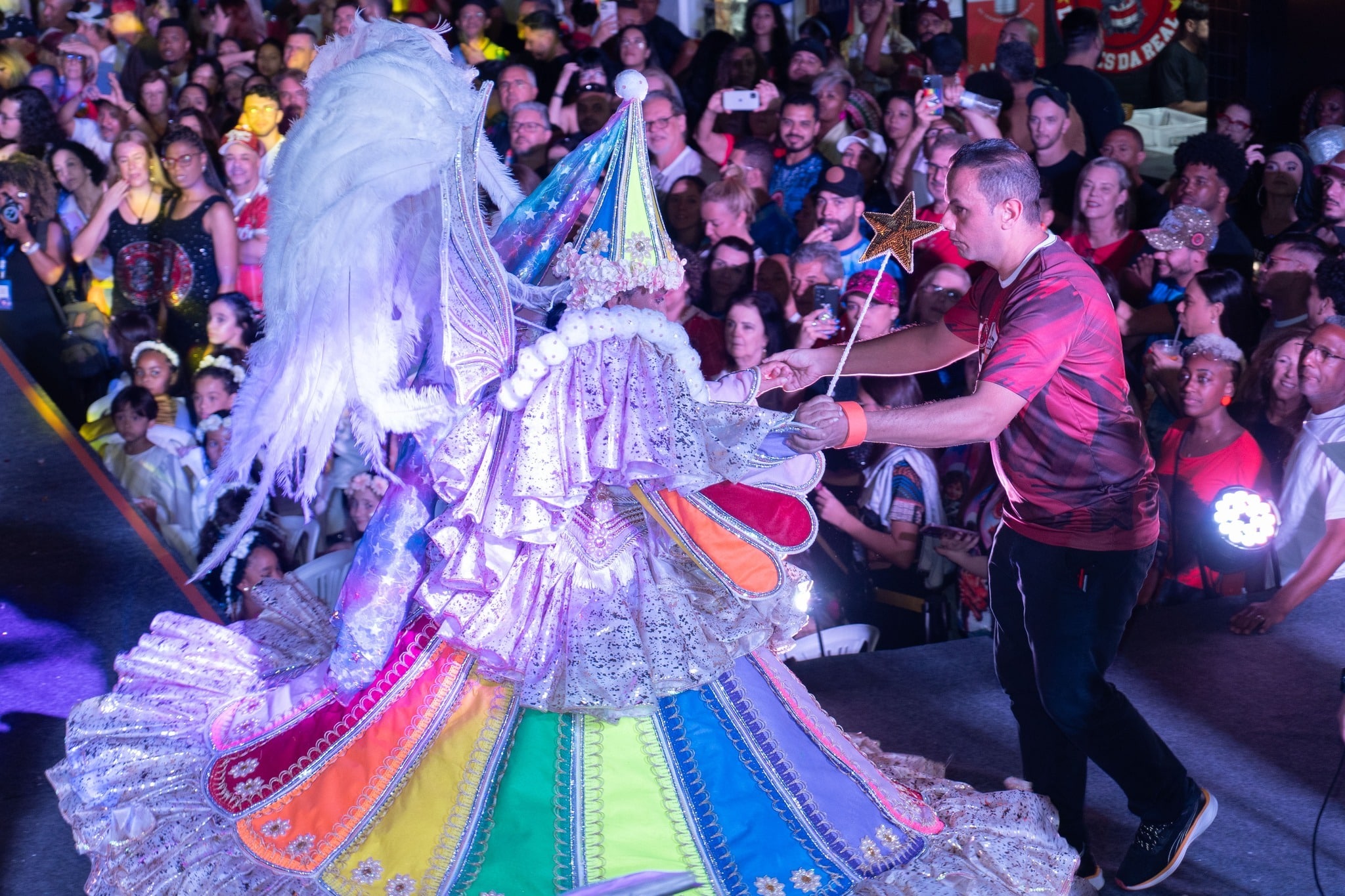 Confira as fantasias da Dragões da Real para o Carnaval 2025