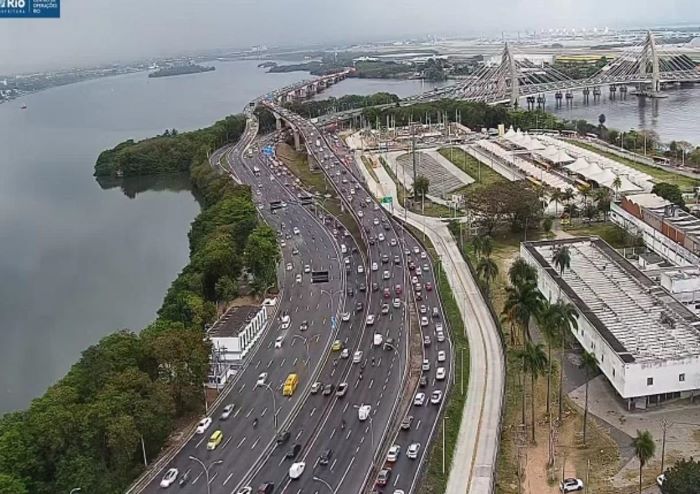 Câmeras de monitoramento do Rio flagram momento curioso