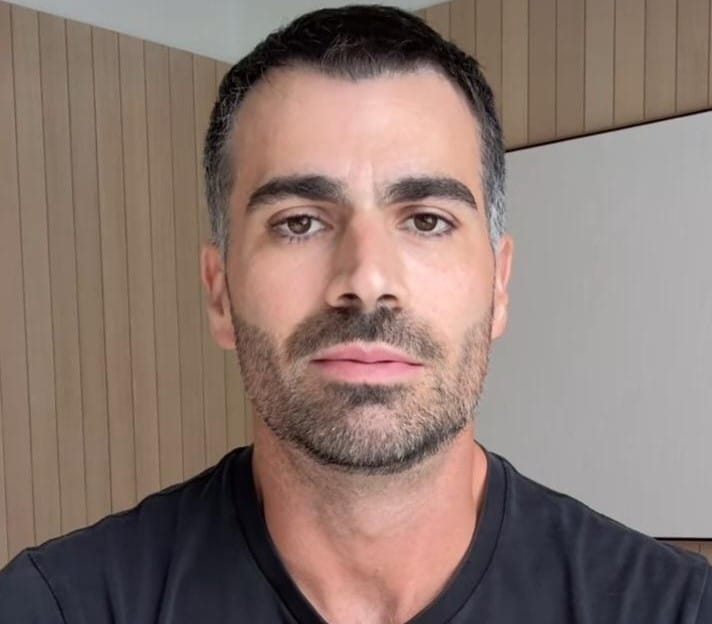 Ex-BBB Rodrigão, em vídeo emocionado, revela detalhes da cirurgia para retirada do tumor; assista