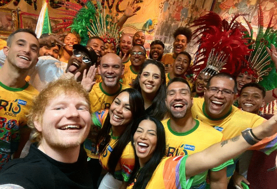 Ed Sheeran é Grande Rio! Antes de apresentar-se no Rock in Rio, astro cai no samba