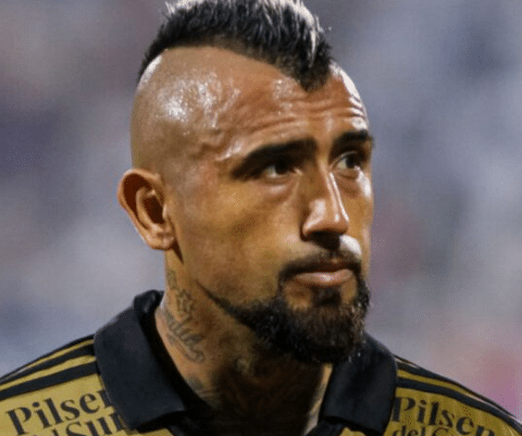 Arturo Vidal, ex-Flamengo, envolvido em acusações de agressão sexual