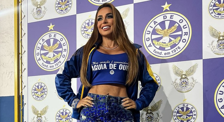 Rainha precisa de vestido de brilho e coroa para ser feliz?