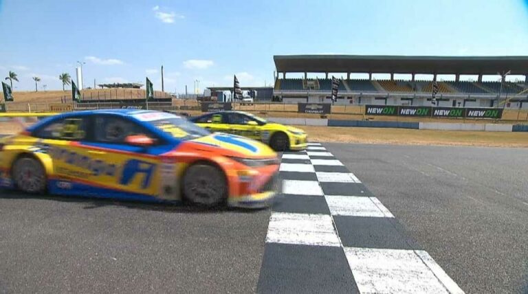 Aeroporto do Galeão se prepara para receber corrida histórica da Stock Car  neste fim de semana - Diário do Rio de Janeiro