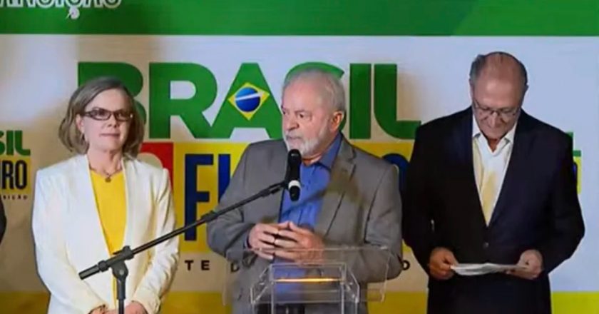 Em Brasília Lula Anuncia Primeiros Nomes De Ministros De Seu Governo 