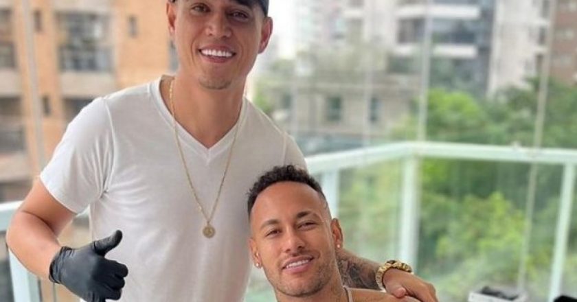 Neymar faz novo corte de cabelo com inicial de nome da filha